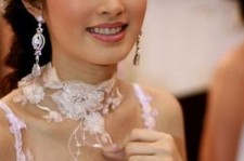 汕尾人妖皇后(中国富豪娶人妖皇后)