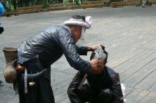 汕尾欲带老伴游遍中国(带着老伴去旅游)