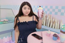 汕尾胖模(胖模特穿衣搭配图片)