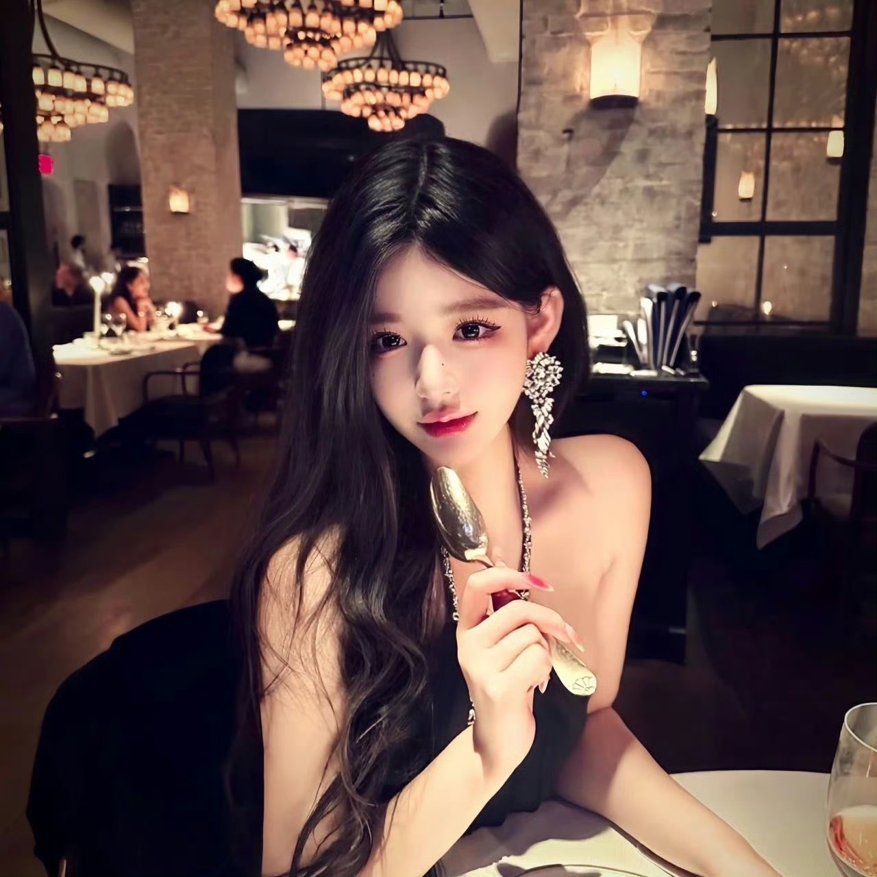 汕尾伴游女生蓝盈盈的资料