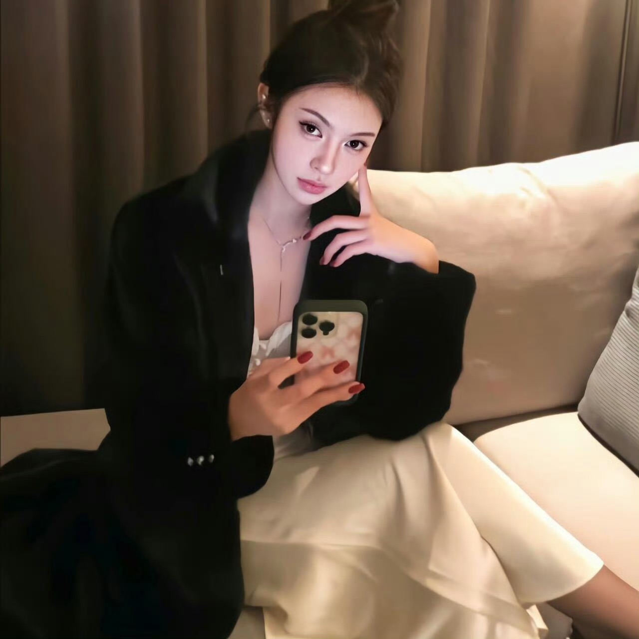 汕尾伴游女生周语言的资料