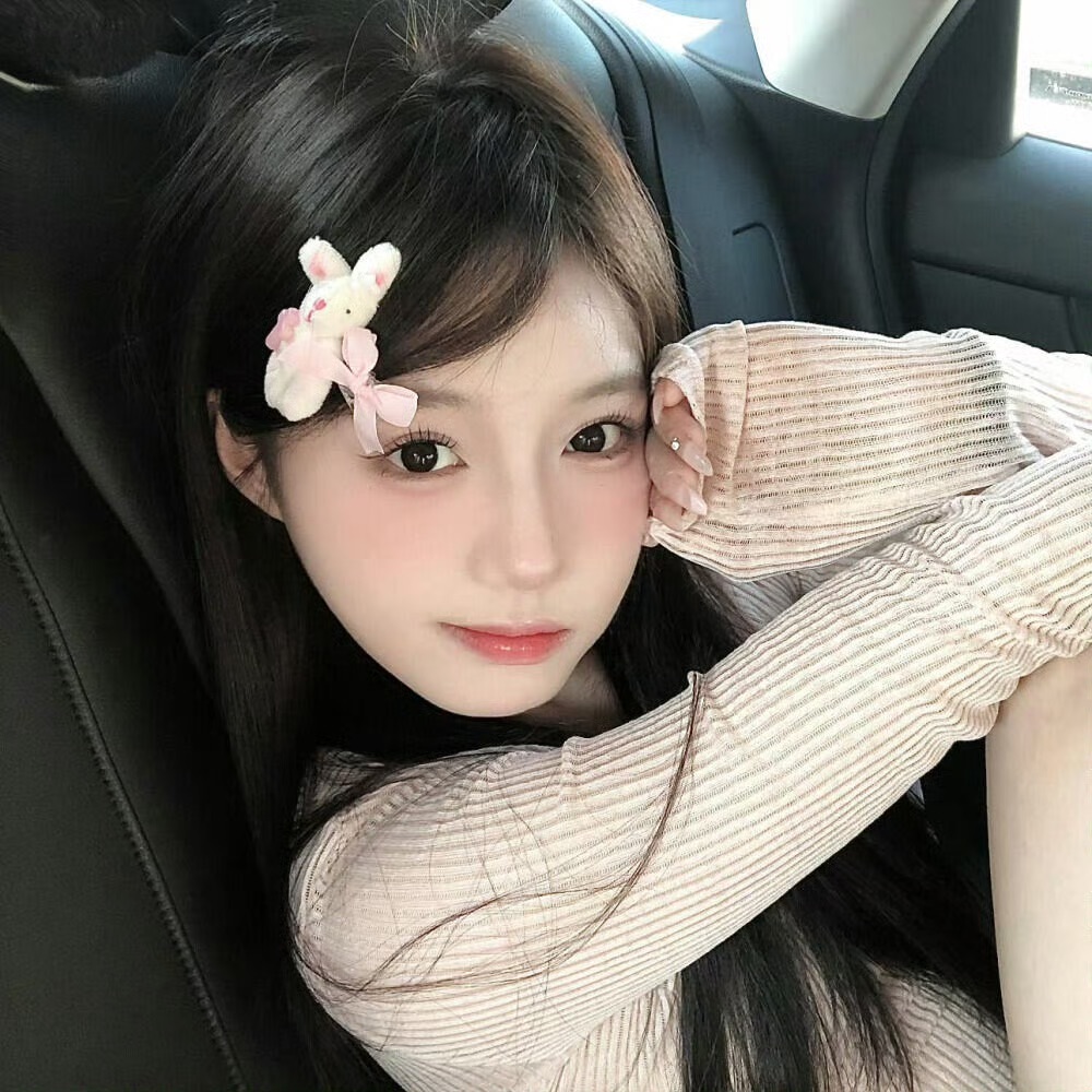 汕尾伴游女生沈欣白的资料