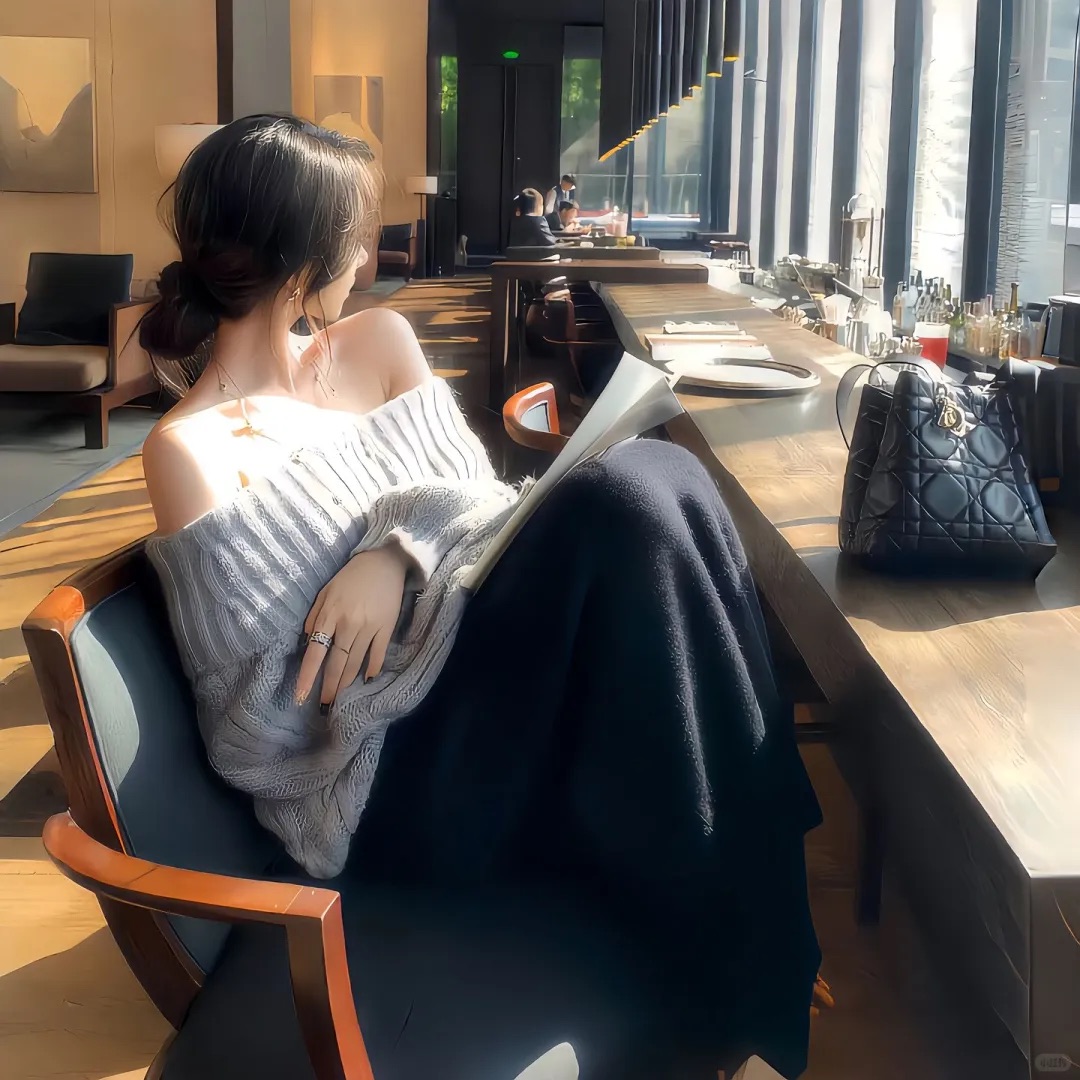 伴游女生田雨桐的资料